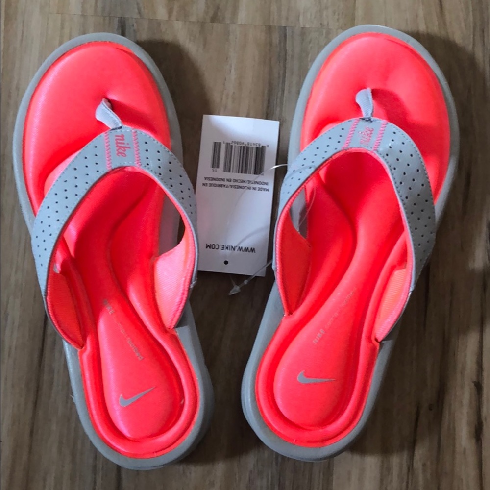 Nike Comfort Flip Flops